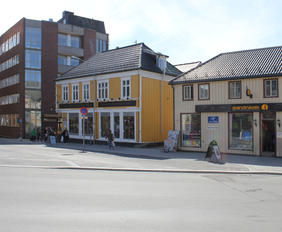Strandgata 36 i Tromsø hvor Sakolsky-familien hadde sin butikk.
