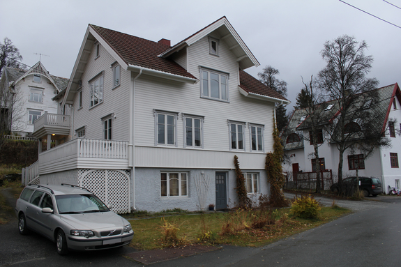 Sakolsky-familien bodde i dette huset i Rektor Qvigstadsgata 17 i Tromsø.