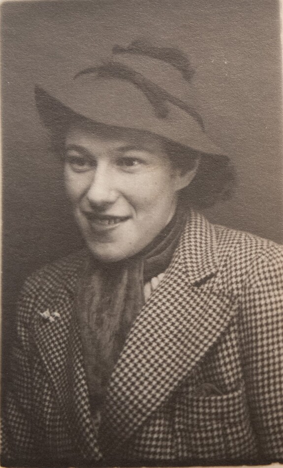 Sonja Sofie Eiris, 1937 (foto utlånt av Charlotte Skramstad)