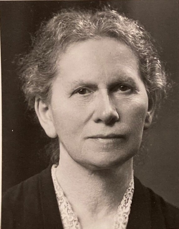 Stephanie Hirsch, 1942